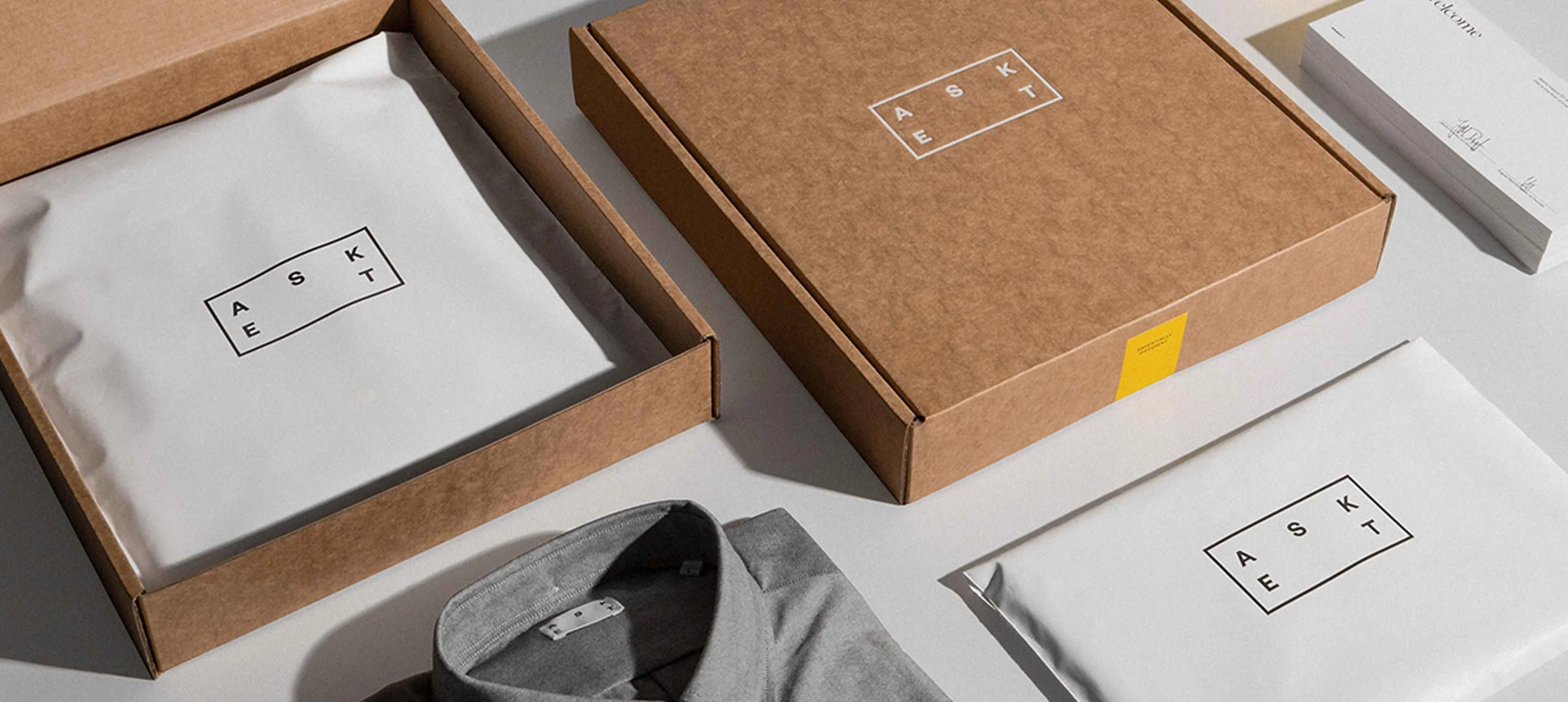 custom-apparel-packaging