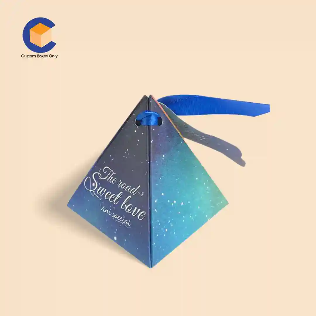 custom-pyramid-box